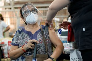 Presidente de Filipinas amenazó con la cárcel a quien rechace la vacuna antiCovid