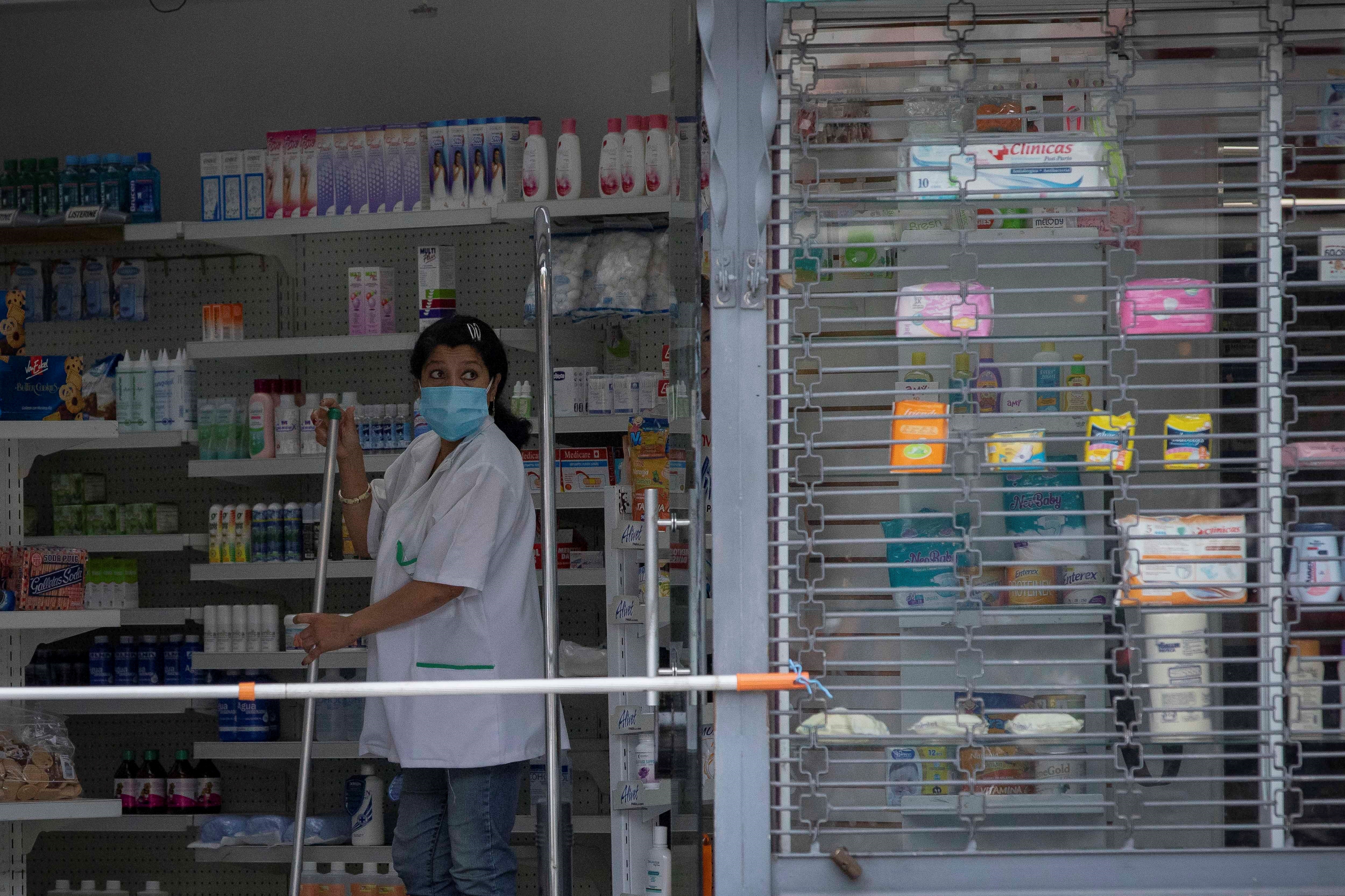 Expertos alertan del uso excesivo de combos vitamínicos y la automedicación en Venezuela