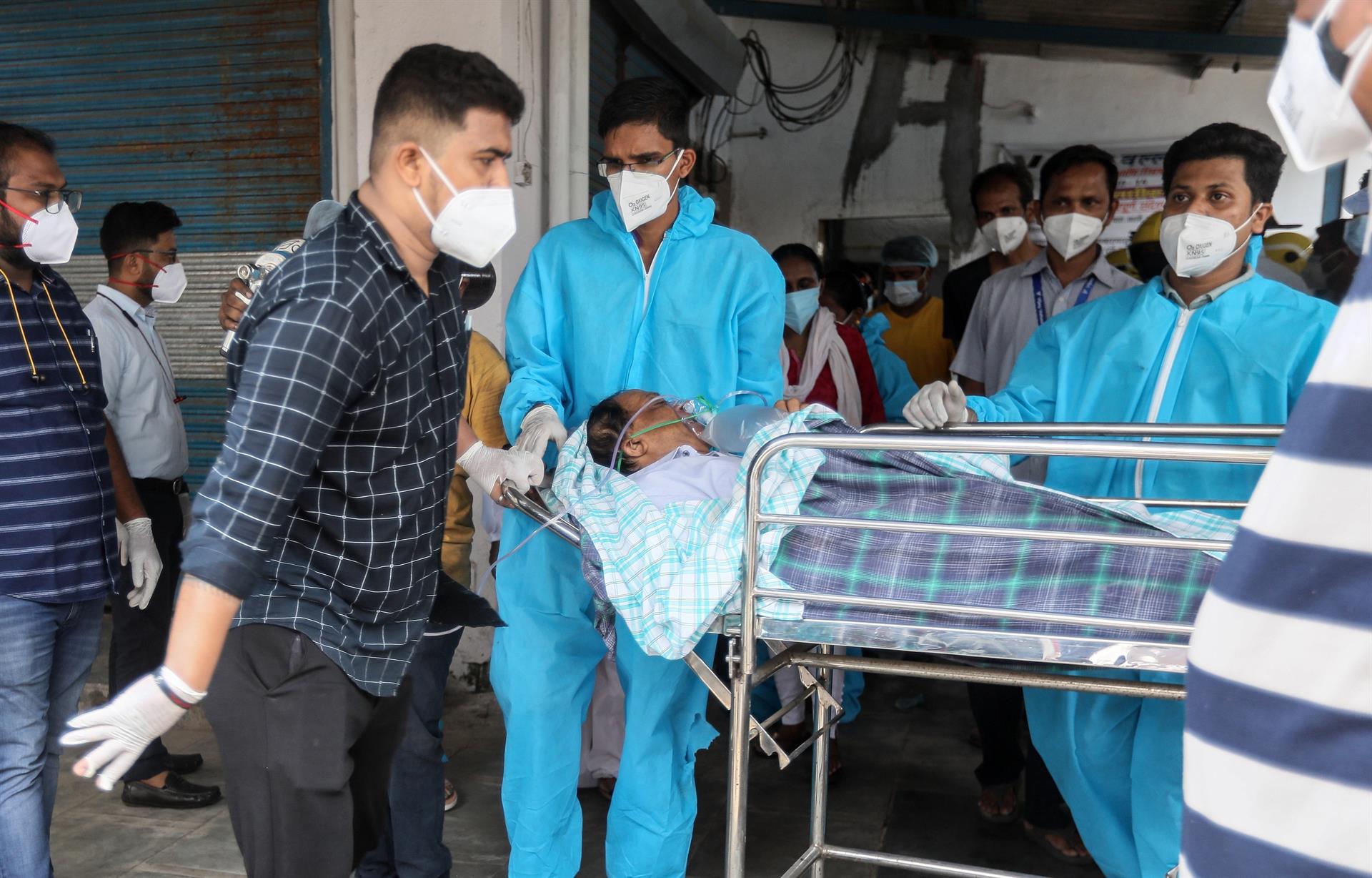 Tragedia en la India: Un incendio en un hospital dejó al menos 13 fallecidos