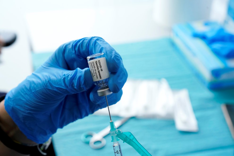 Sudáfrica reanuda la vacunación con Johnson & Johnson tras evaluar los riesgos