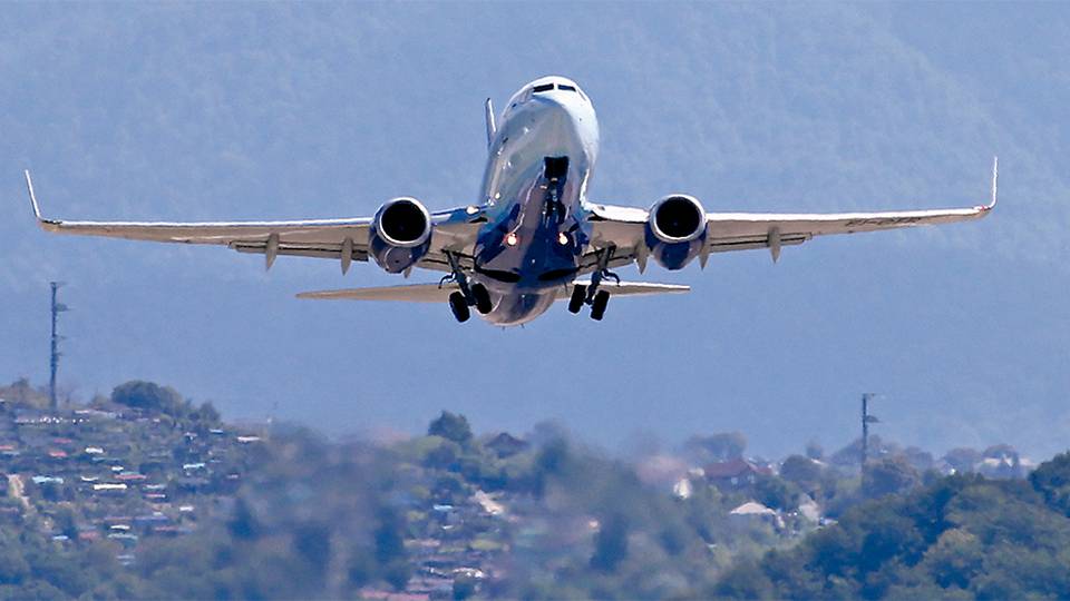 El misterio del avión ruso que sobrevoló Colombia de forma ilegal
