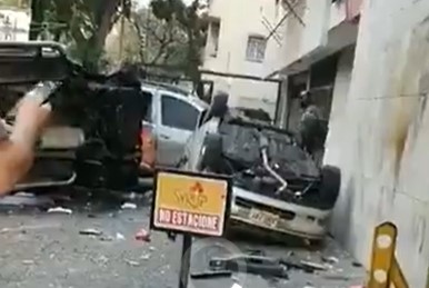 “Me pasó encima”: Un carro volcó y colisionó con otro en la avenida Panteón (VIDEO)