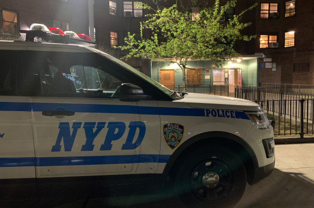 “Acabo de matar a mi hermano”: Con cuchillo en mano confesó su crimen a la policía de Nueva York