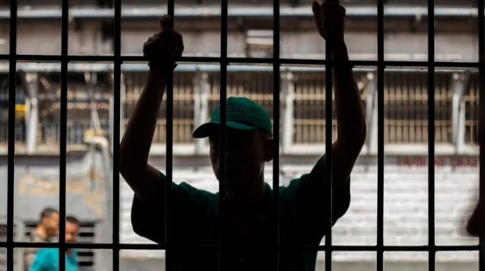 “Tortura psicológica y física”: Las condenas en prisiones de China