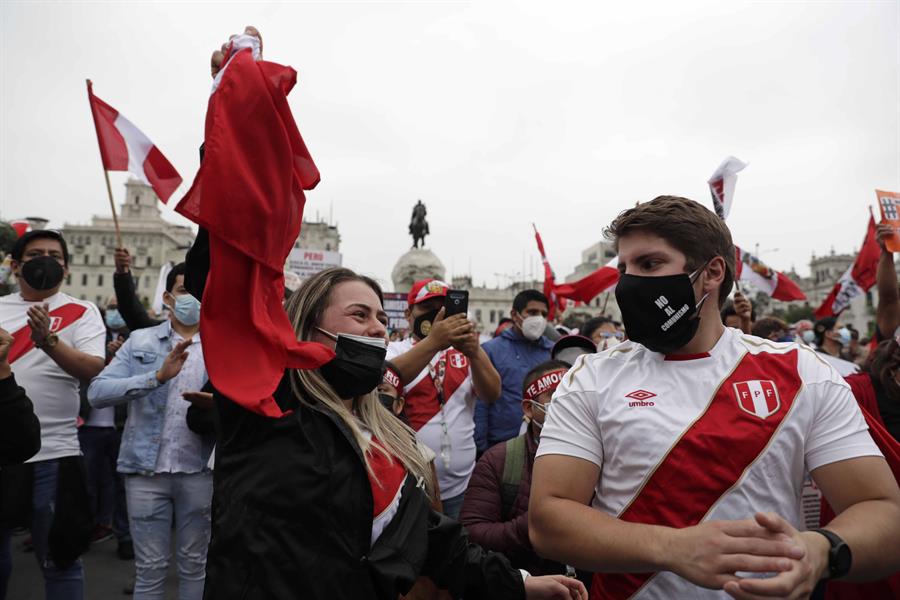 Temor al comunismo concentró en Lima a miles de votantes de Keiko Fujimori