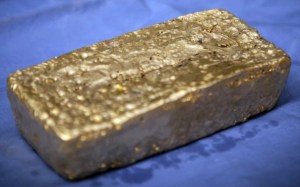 Incautan 12 kilos de oro de un equipaje de mano a dos viajeros en Colombia