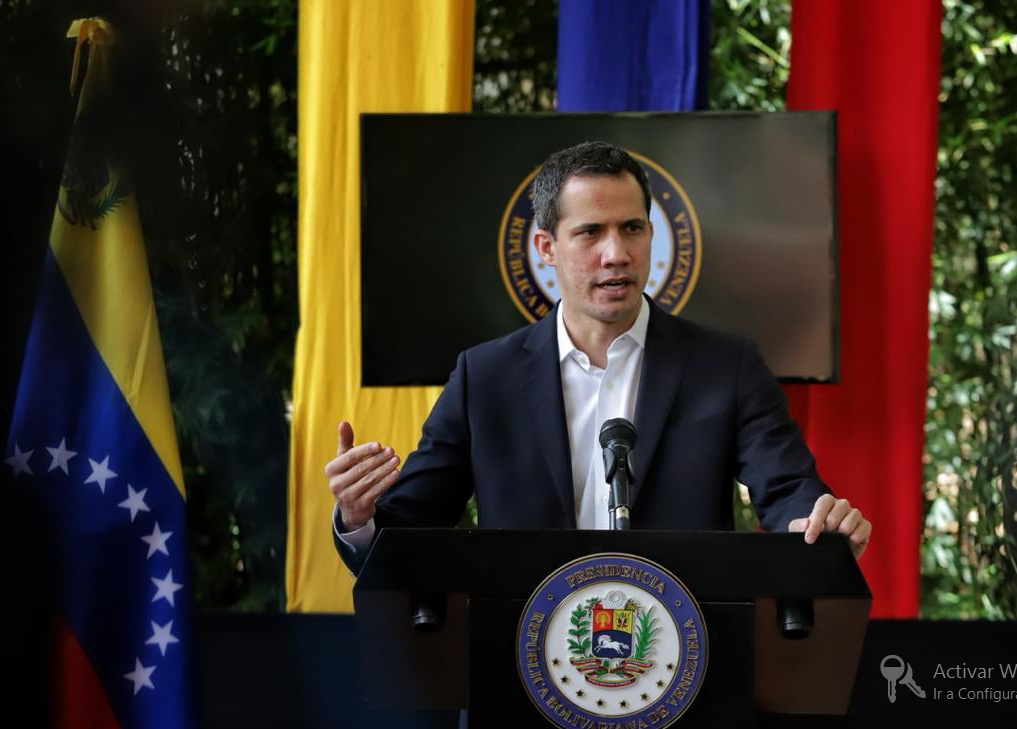 Guaidó hace un llamado a la FAN y a los venezolanos para rescatar la República