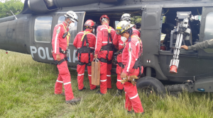Cinco policías antinarcóticos murieron tras accidente de helicóptero en Colombia (Video)