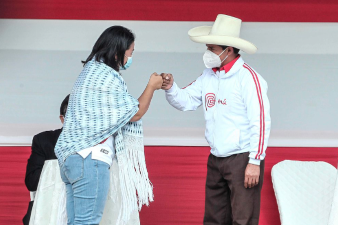 Fujimori y Castillo reiteraron promesas al cerrar sus campañas en Perú