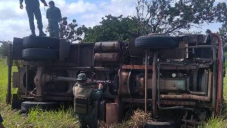 Volcamiento de una unidad militar dejó al menos cuatro heridos en Anzoátegui