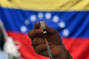 Al ritmo actual, Venezuela no logrará la inmunidad del rebaño en un año, vaticina la Academia de Medicina
