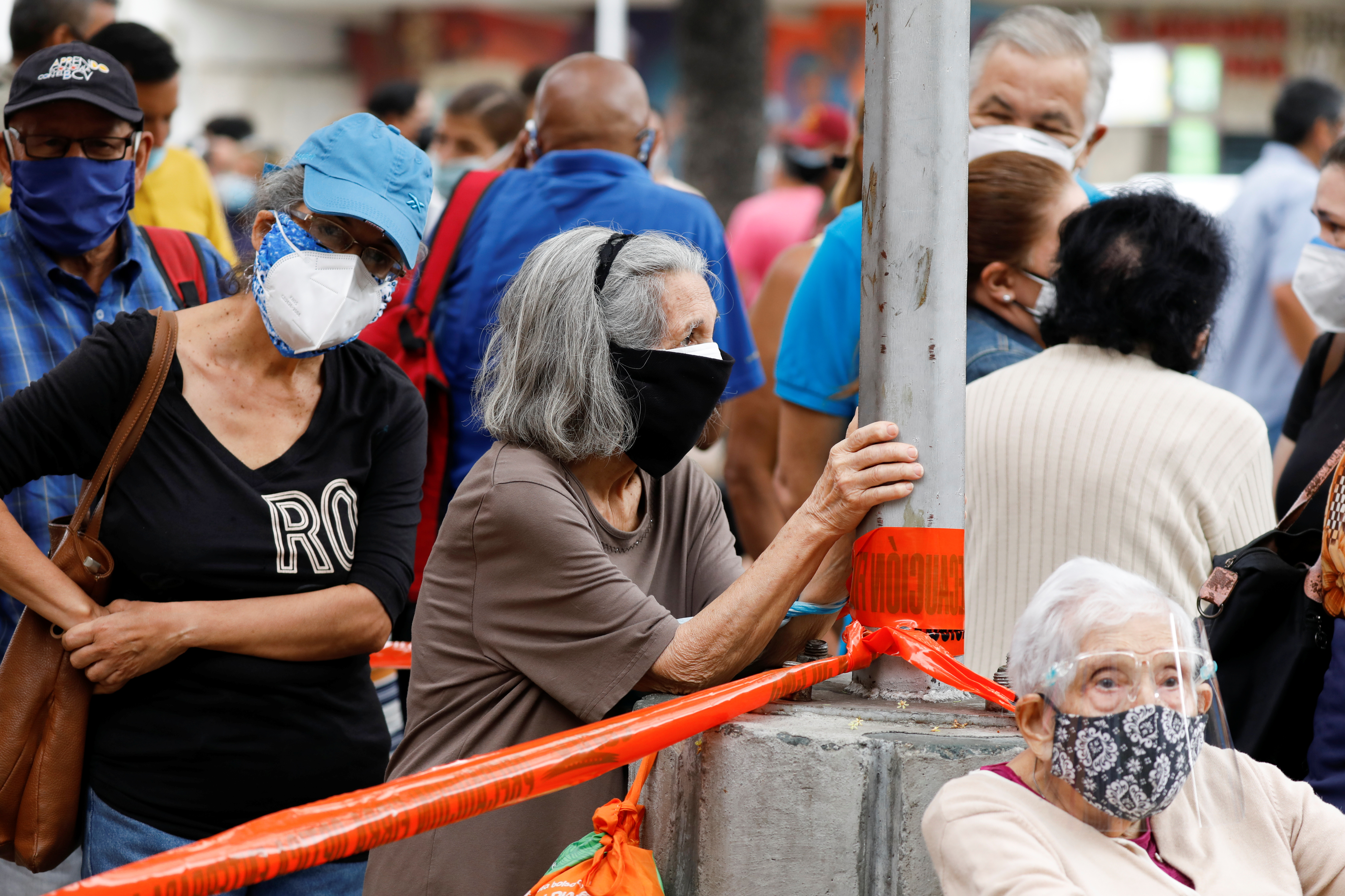 Chavismo decretó otra “semana flexible” mientras tercera ola de contagios sigue activa 