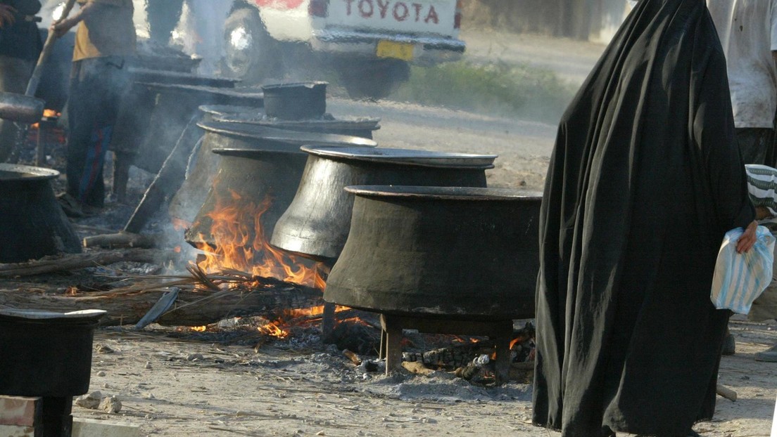 Un cocinero iraquí muere tras caer en una gigantesca olla de caldo de pollo hirviendo