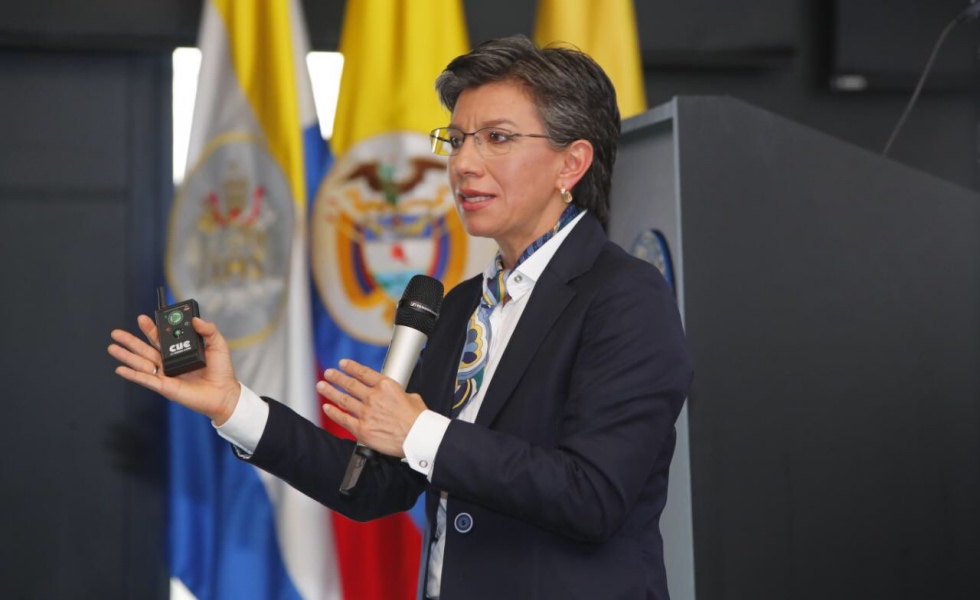 Alcaldesa de Bogotá pidió ofensiva contra disidentes tras atentado que mató a dos niños