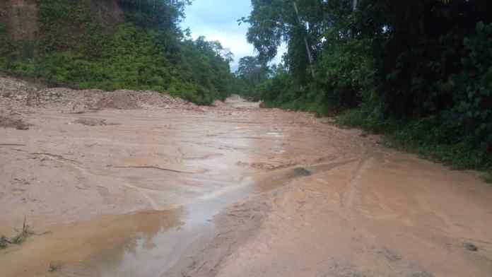 Lluvias dejan de nuevo sin paso la vía hacia El Pabellón, en Táchira