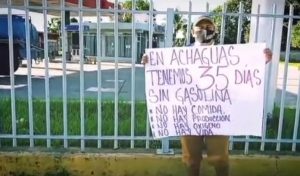 Conductores de Achaguas llevan un mes rogando por surtir gasolina