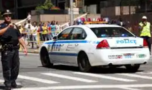 A sangre fría: El intento de asesinato frente a dos niños que indigna a Nueva York (Video)
