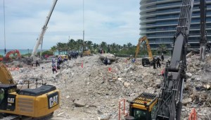 Hallaron nuevos cuerpos entre los escombros del derrumbe en Miami y la cifra de muertes confirmadas asciende a 32