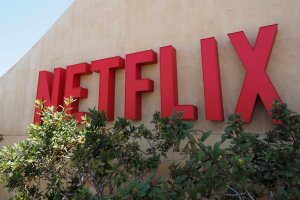 ¿Por qué las acciones de Netflix se derrumbaron un 20 %?