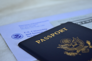 EEUU agregará la opción de un tercer género a sus solicitudes de pasaporte