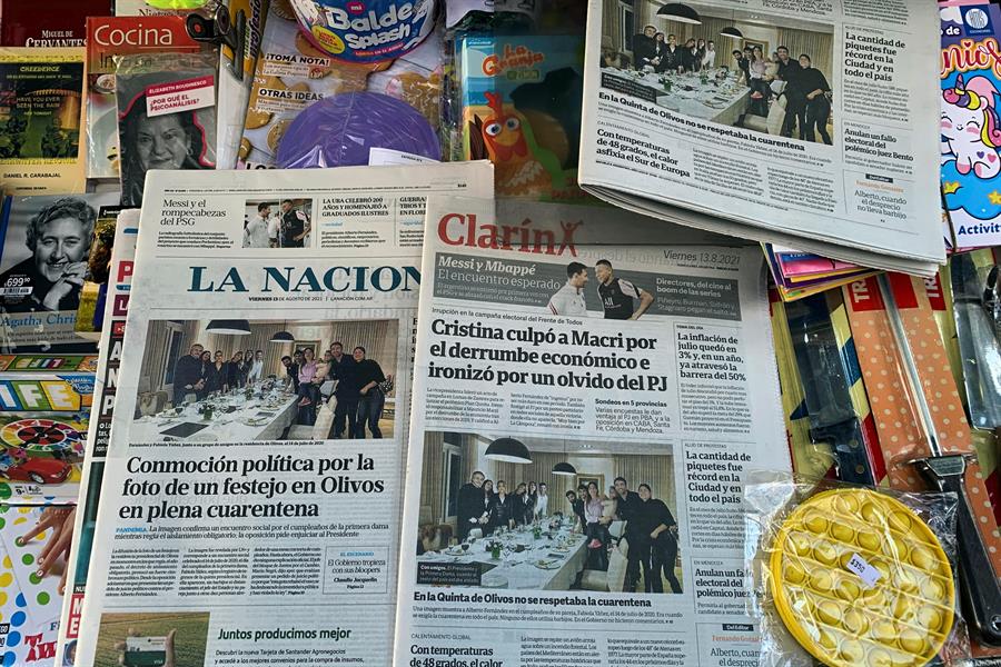 Las fotos del cumpleaños de la primera dama argentina ha desatado un escándalo en plena campaña electoral