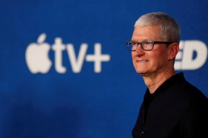 CEO de Apple invierte en criptomonedas, pero como inversión personal