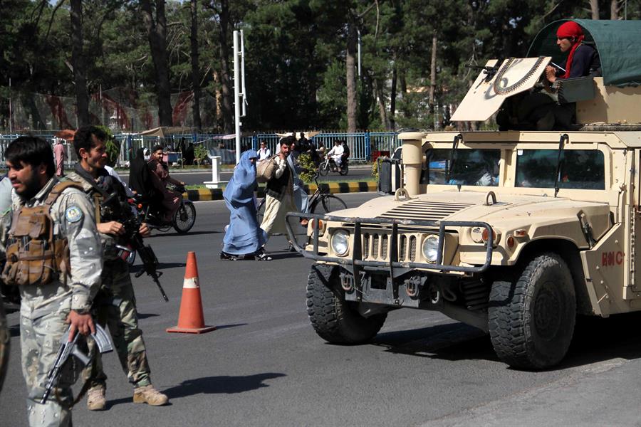 Una sexta capital afgana cae en manos de los talibanes