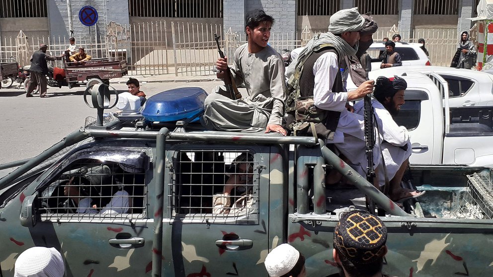 “La guerra terminó” en Afganistán, “todo el mundo está perdonado”, aseguró el portavoz talibán