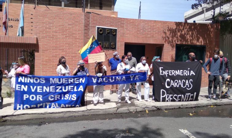 Enfermeras exigieron vacunas contra el Covid-19 en la sede de la OPS en Altamira este #9Sep (Foto)