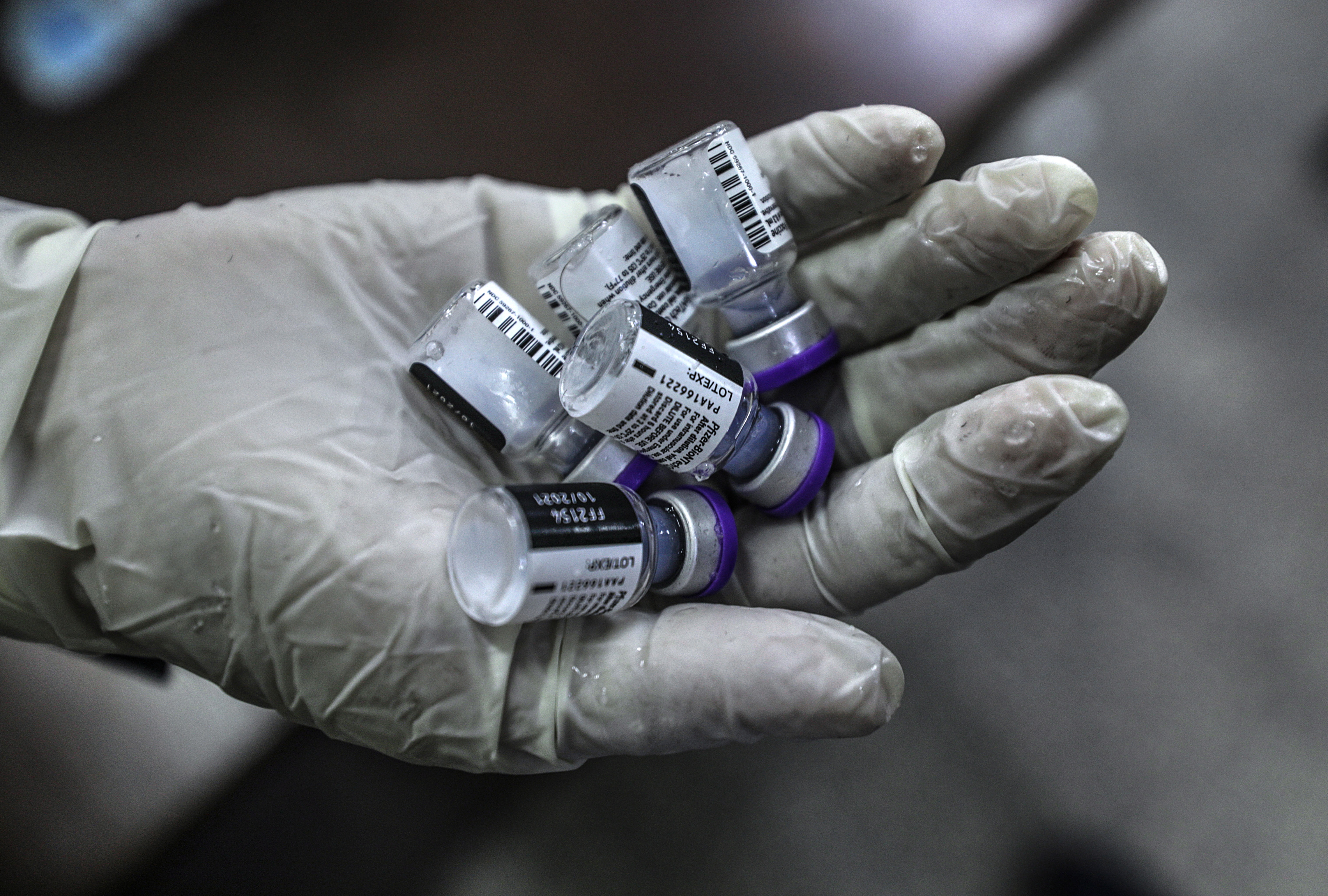 Desarrollan candidatas a vacunas contra el Covid-19 que se guardan sin frío