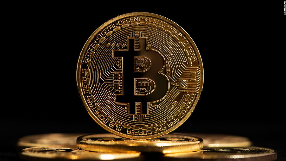El bitcoin sube el 10 % después de que la Reserva Federal de EEUU no prohíbe las criptomonedas