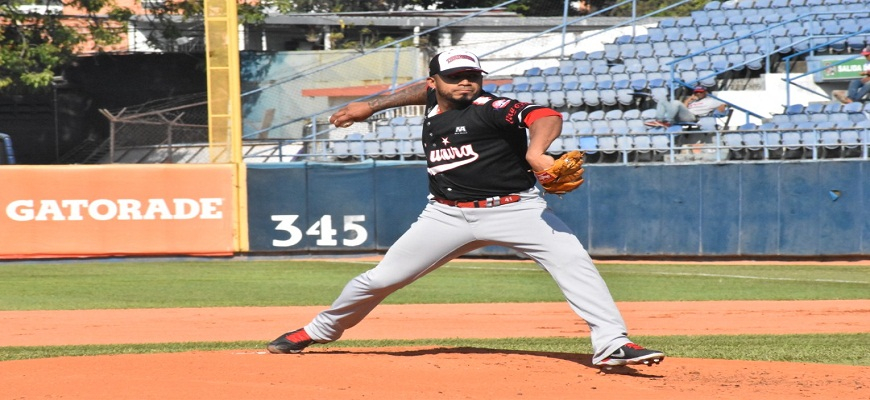 Tiburones blanqueó a los Tigres con un bullpen casi perfecto