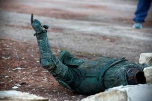 La estatua de Ponce de León derribada en Puerto Rico volverá a colocarse en horas (Fotos)