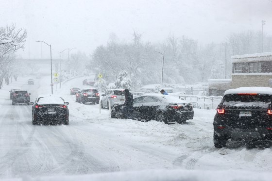 Millones de personas en alerta ante nueva tormenta invernal que azotará desde Texas a Míchigan