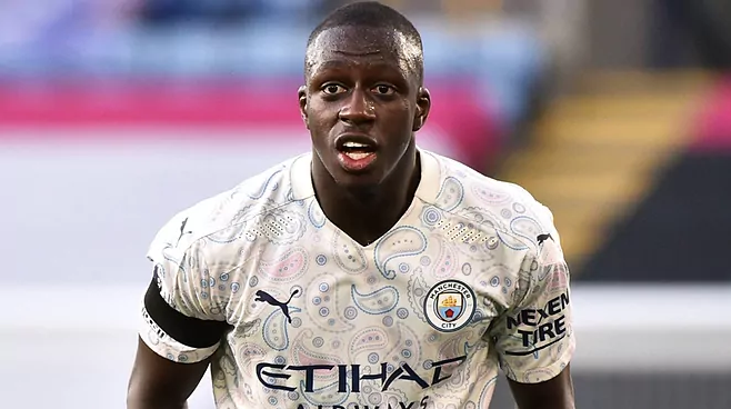 Juicio al futbolista del Manchester City, Benjamin Mendy por violación y agresión a mujeres empezará en julio