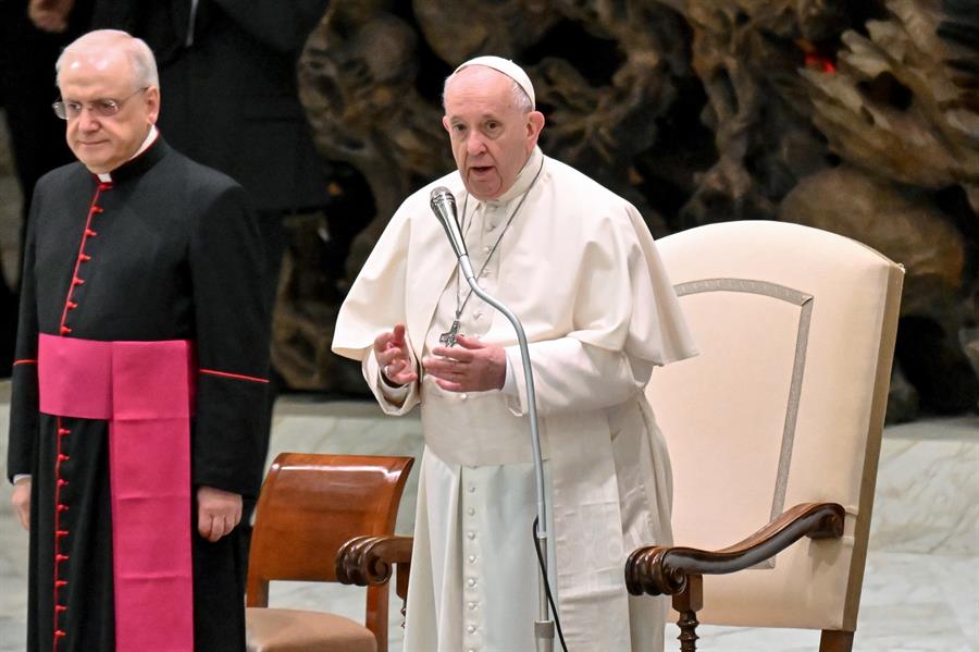El papa Francisco pidió “no condenar” a un hijo con una diferente orientación sexual