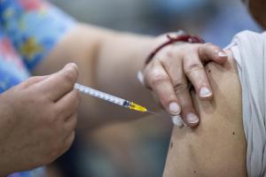 La vacunación obligatoria: una polémica antigua, desagradable y compleja