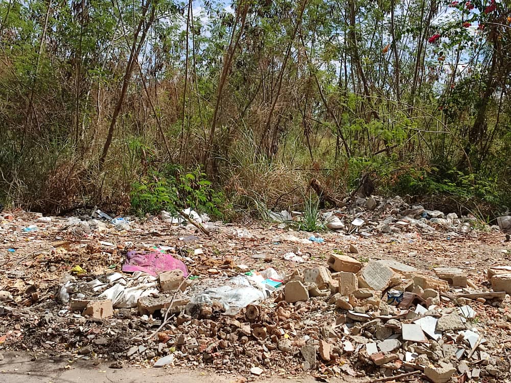 La avenida Bermúdez, convertida en el basurero improvisado de Maracay (FOTOS)