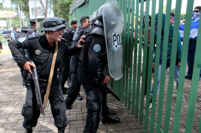 La brutal cacería de Ortega en universidades y las ONGs bajo la bandera de “lucha contra el terrorismo”