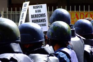 Mujeres venezolanas exigen justicia por las ejecuciones extrajudiciales de sus hijos