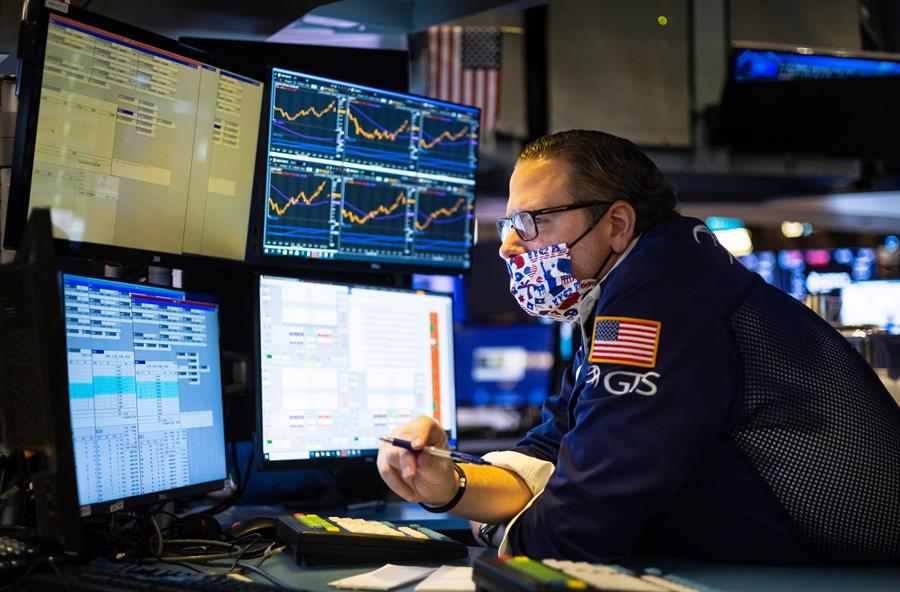 Wall Street abre en negativo, con caída brutal de Facebook (Meta)