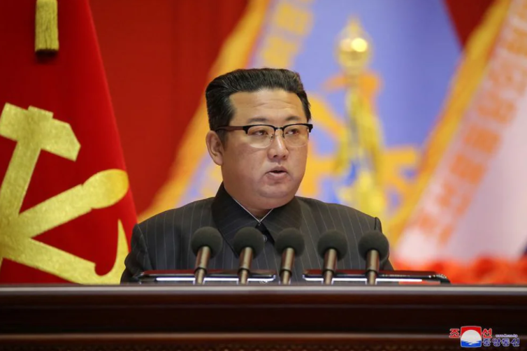 Kim Jong-un instó a ampliar disuasión norcoreana de manera más ofensiva