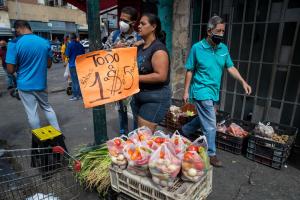 Venezuela podría cerrar con una inflación “10 veces superior” a la del resto del mundo, según experto