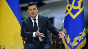 Zelenski asegura que Ucrania no tiene miedo y sabrá “defenderse” si Rusia la ataca