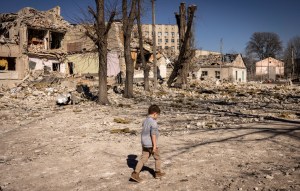 Una nueva vida lejos de las bombas para una familia ucraniana en la ciudad alemana de Kronberg