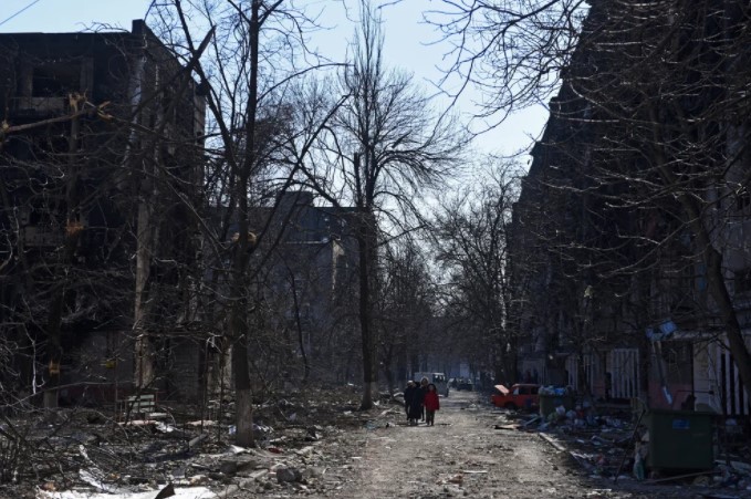 Rusia instó a rendirse a los ucranianos en Mariúpol desde este #16Abr