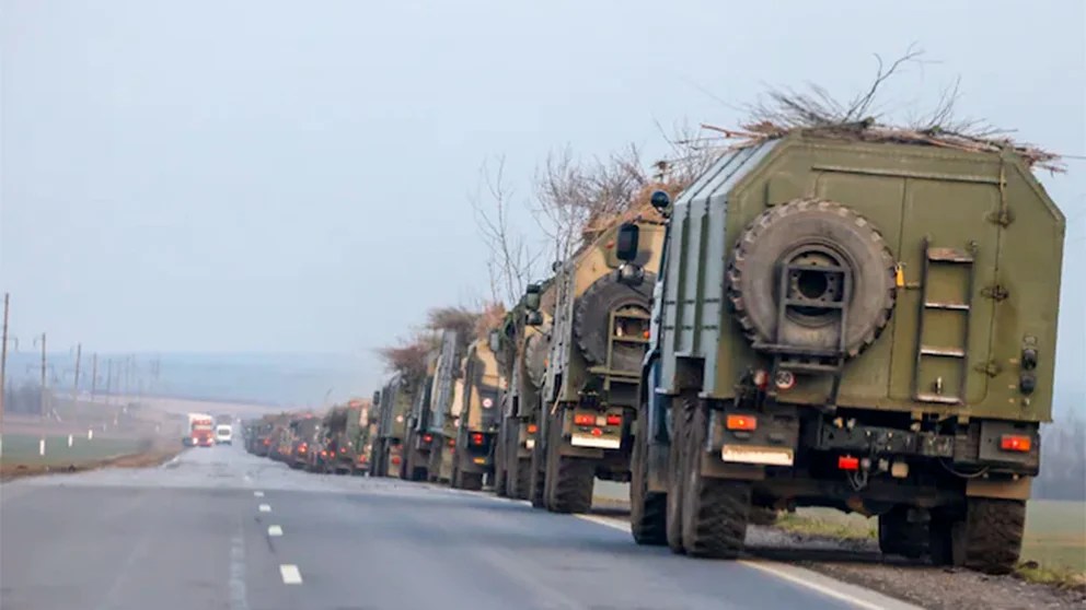 Rusia acelera avance hacia Donbás y consolida control sobre el sur de Ucrania