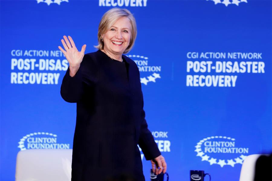 Hillary Clinton dio positivo por Covid-19 con síntomas leves