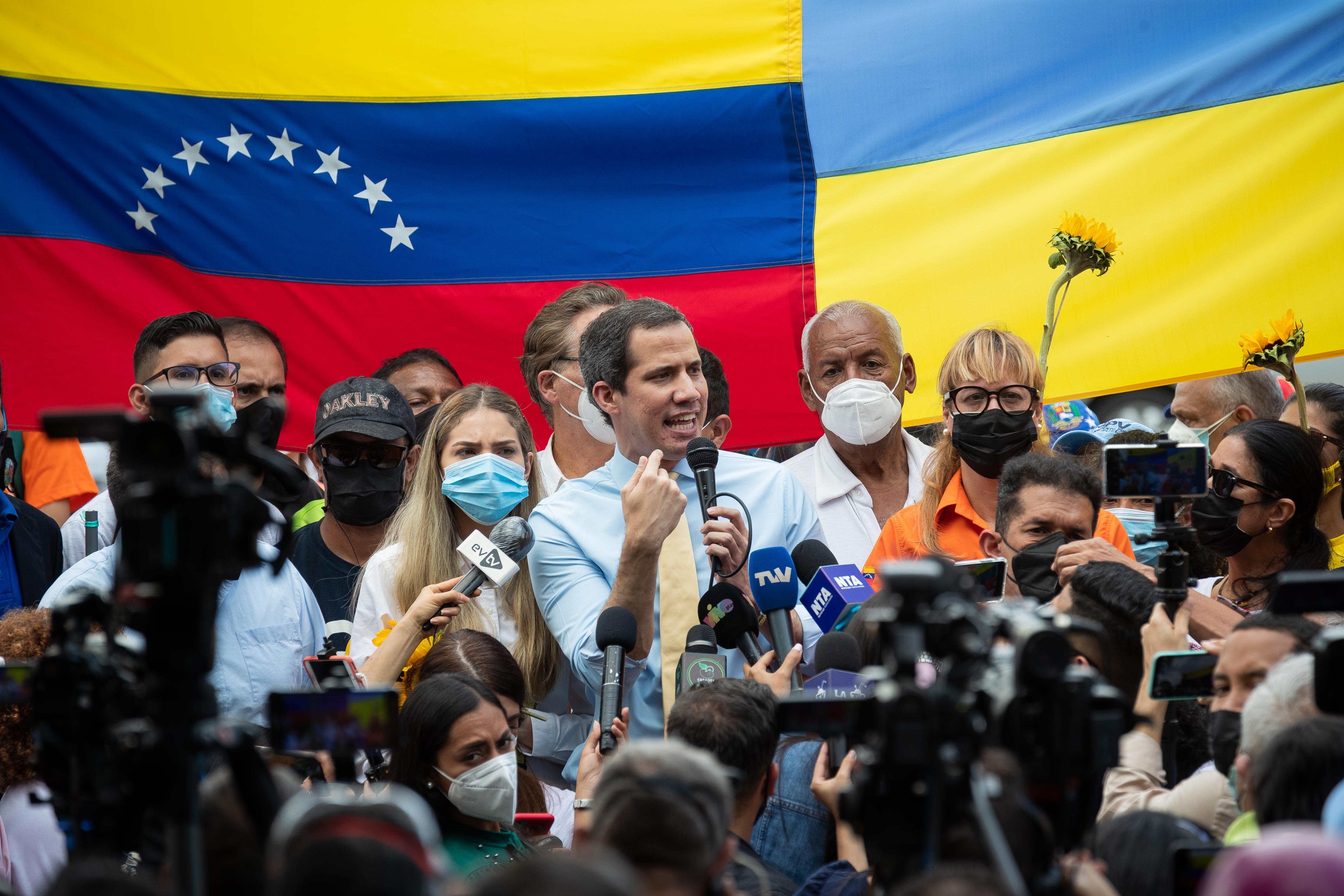 Guaidó: Maduro es cómplice y empleado de quien se ha atrevido a atacar a un país soberano (Video)