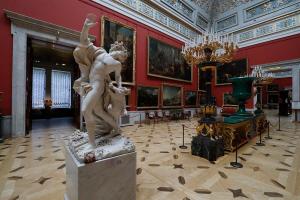 Los museos italianos deberán devolver al Hermitage ruso sus obras prestadas, tras invasión de Rusia a Ucrania